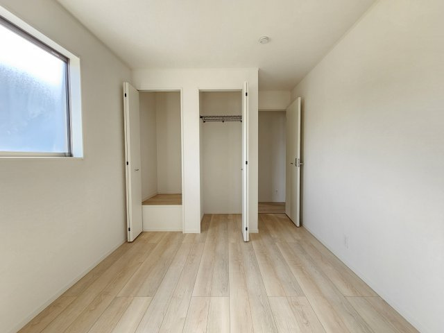 瑞浪市学園台第２の洋室