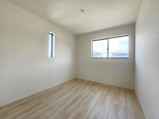 瑞浪市学園台第２の洋室