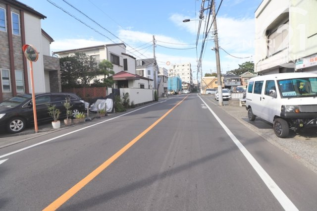 【前面道路含む現地写真】 | 昭島市東町5丁目　中古戸建 | 前面道路含む現地写真です