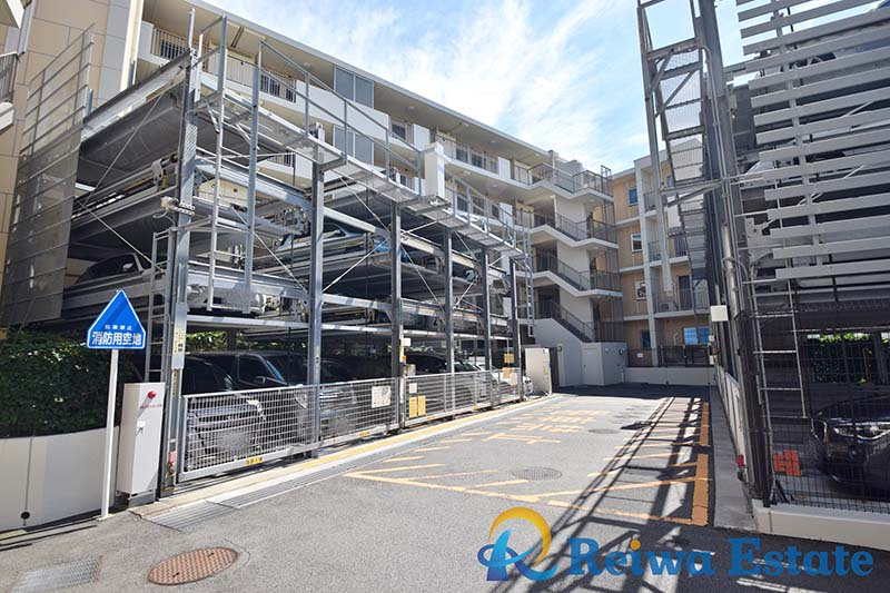 ヴェレーナ茅ヶ崎海岸の駐車場