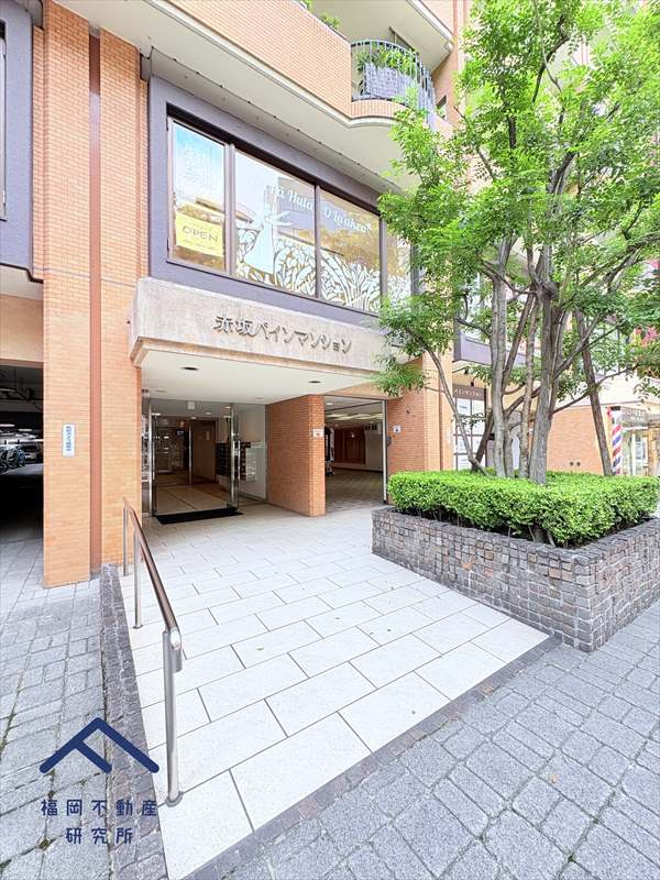 赤坂パインマンションのエントランス