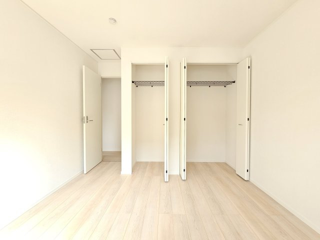 瑞浪市学園台第２の洋室