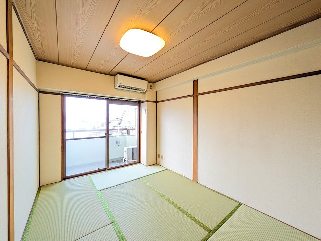 太田リッチコンドミニアムの和室