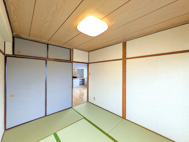 太田リッチコンドミニアムの和室