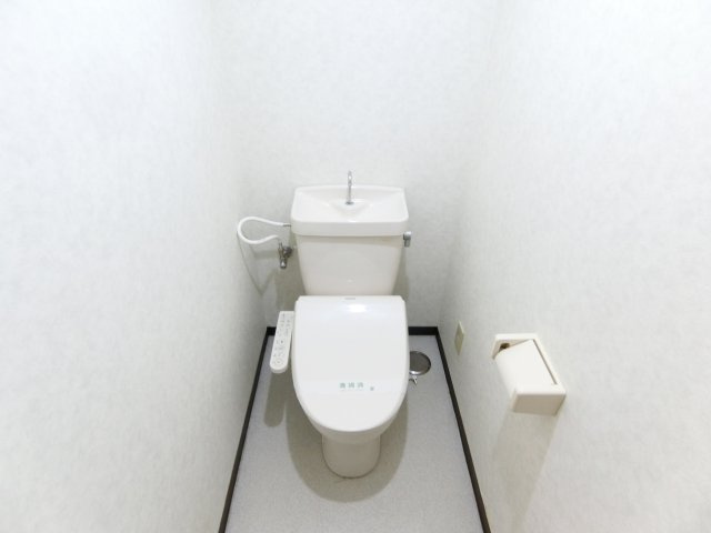 プルミエール春日丘のトイレ
