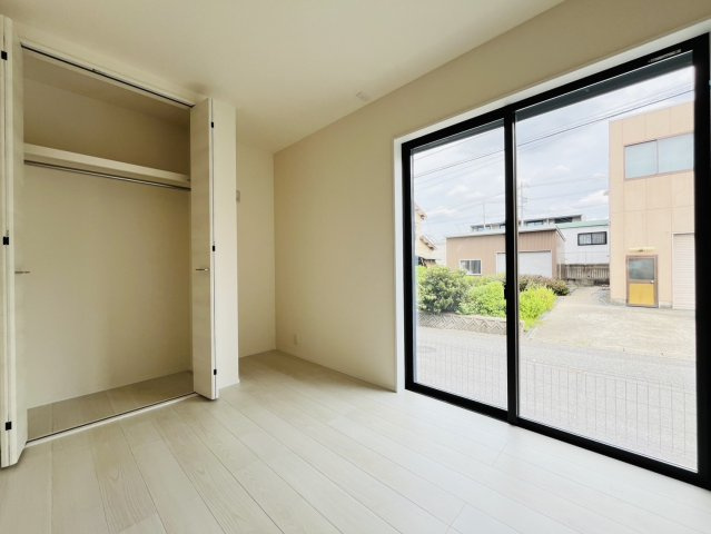 刈谷市野田町北菰神9-1『仲介手数料無料』新築戸建ての洋室