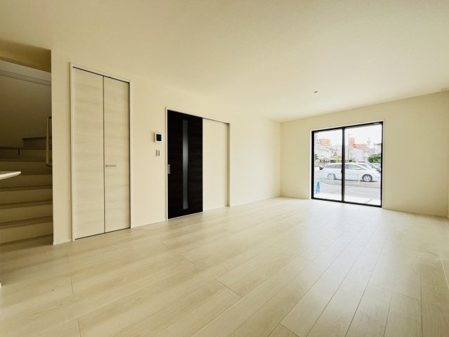 刈谷市野田町北菰神9-1『仲介手数料無料』新築戸建ての居間・リビング