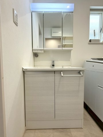 砂道町　戸建の独立洗面台