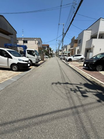 砂道町　戸建の前面道路含む現地写真