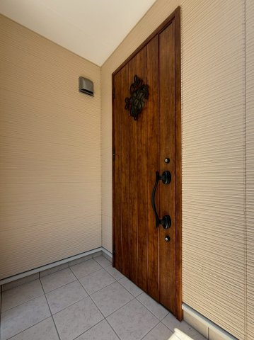 砂道町　戸建の玄関