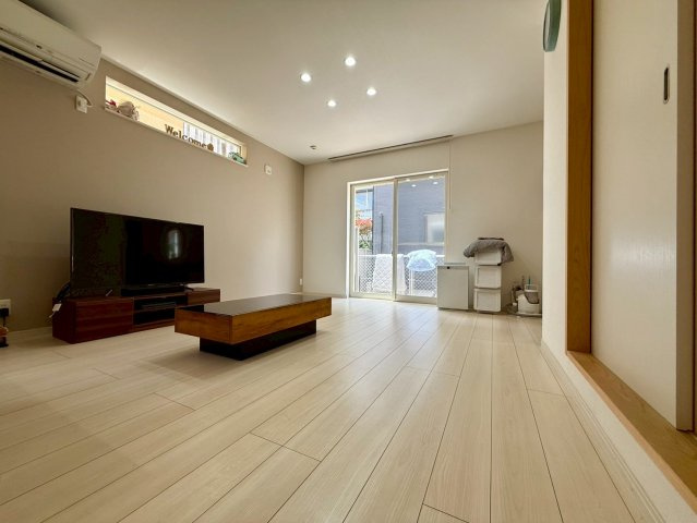 砂道町　戸建の居間・リビング