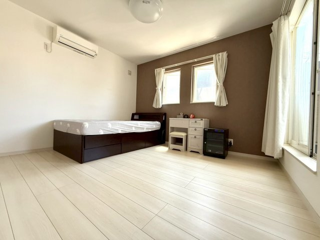 砂道町　戸建の洋室