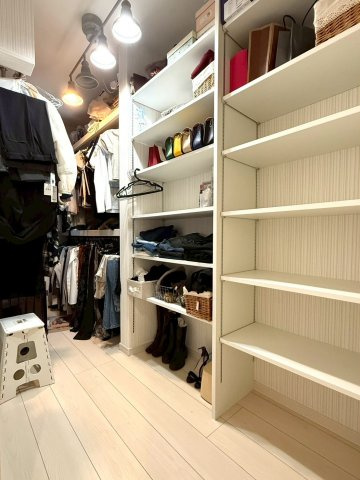 砂道町　戸建の収納