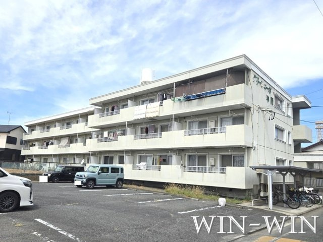 グリーンコーポ草間の外観