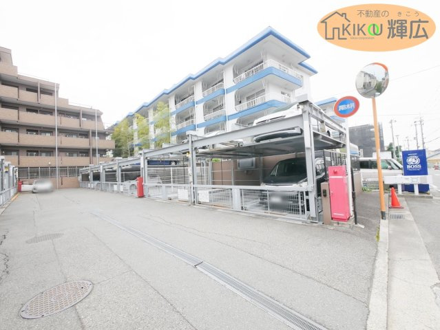 グランプレステージ明石魚住駅前　7階の駐車場