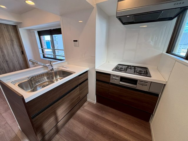 ルーブルかな杉のキッチン