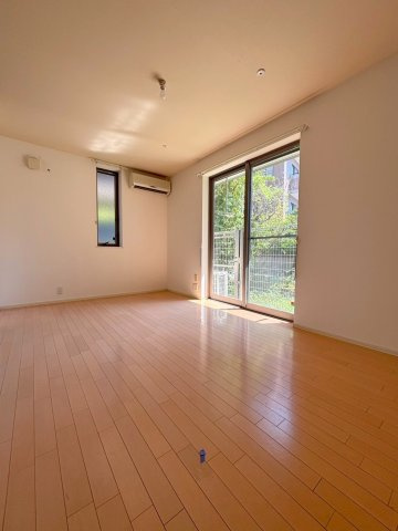 エスペランサ船橋の居間・リビング|リビング日当り良好　