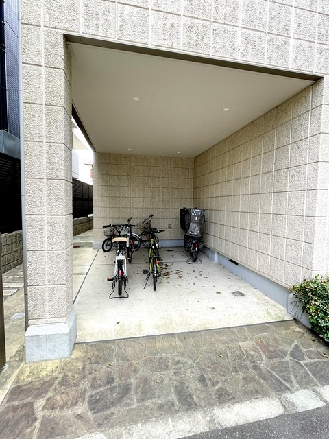 ルレーヴカノウのその他共用部分|★屋根付きの駐輪場★