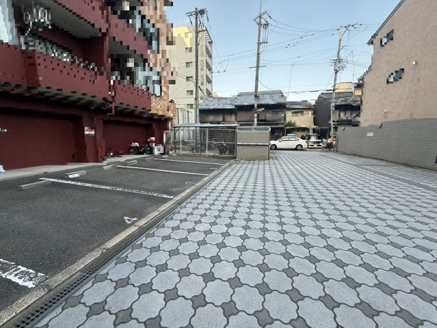 フォルム五条通りの駐車場|敷地内駐車場です。空き状況は都度ご確認下さい。