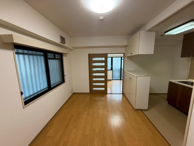 フォルム五条通りの居間・リビング|約6.3帖のダイニングです。