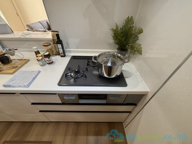 秦野市曽屋3期　新築戸建　全18棟5号棟のキッチン