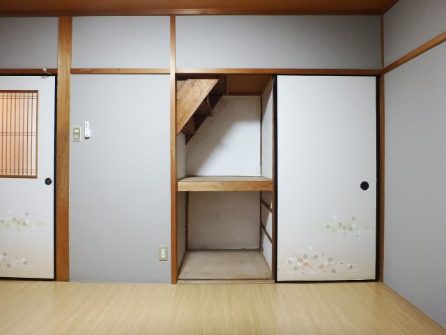 門戸岡田町戸建の和室