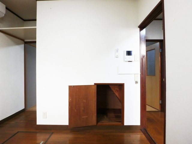 門戸岡田町戸建の収納
