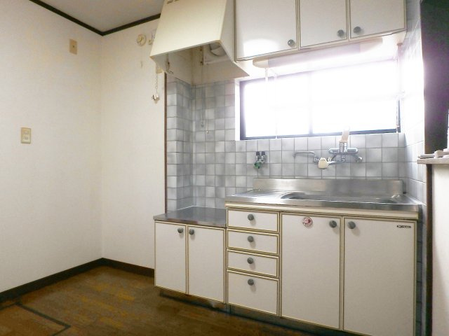 門戸岡田町戸建の居間・リビング