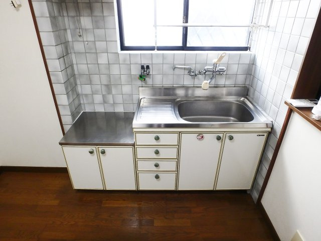 門戸岡田町戸建のキッチン