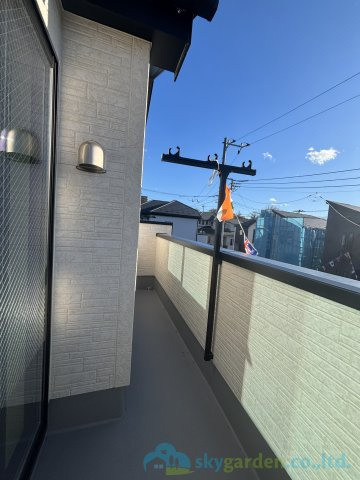 秦野市曽屋3期　新築戸建　全18棟4号棟のバルコニー