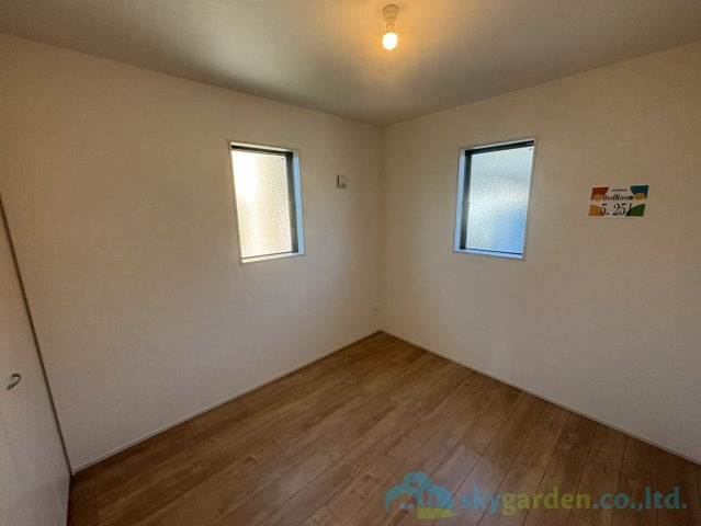 秦野市曽屋3期　新築戸建　全18棟4号棟の洋室