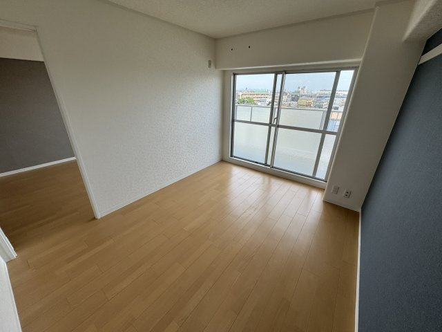 ユニハイム池田の居間・リビング