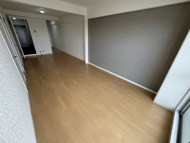 ユニハイム池田の居間・リビング