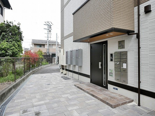 萩　Ⅱのエントランス