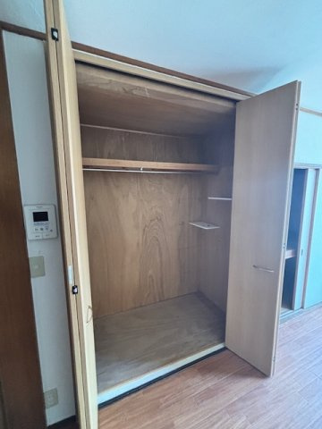 旭区大宮店舗付き戸建の収納