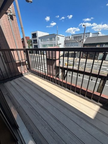 旭区大宮店舗付き戸建のバルコニー