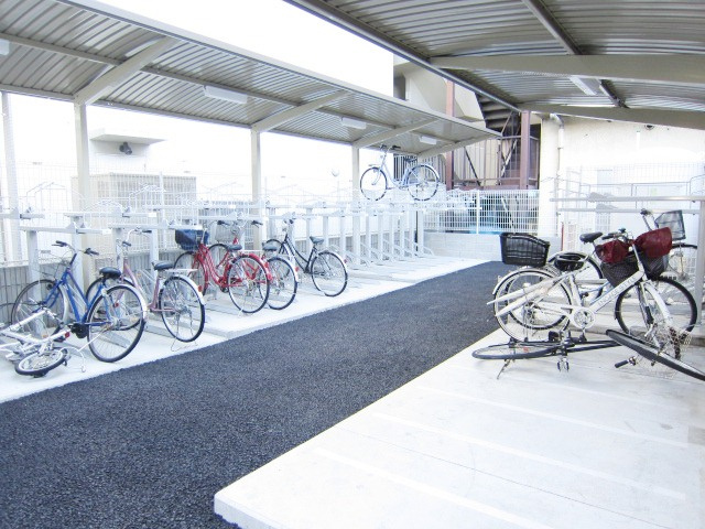 アルファコート蕨のその他共用部分|★敷地内に自転車駐輪場を完備しています★