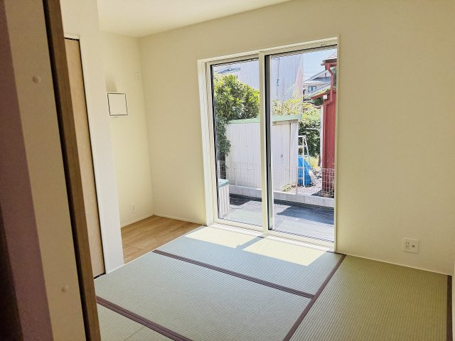 八王子市　諏訪町　新築一戸建て　２４ー１期の和室|～リビングに隣接している5.2帖の和室です～