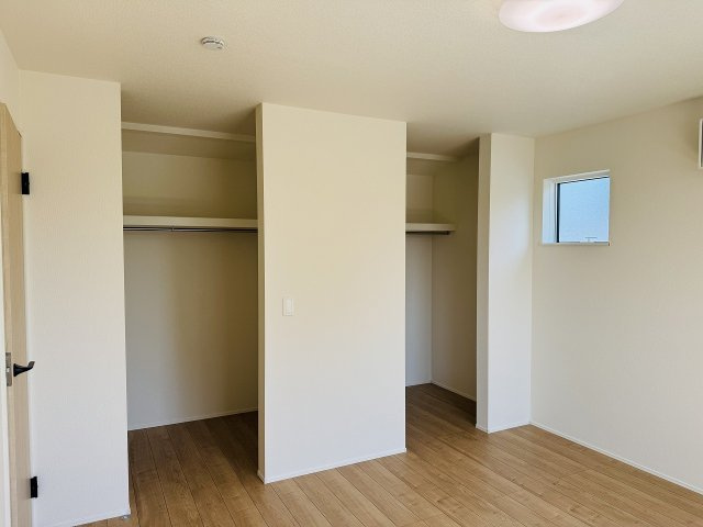 八王子市　諏訪町　新築一戸建て　２４ー１期の収納|～ウォークインクローゼットでお荷物がスッキリ収まります～