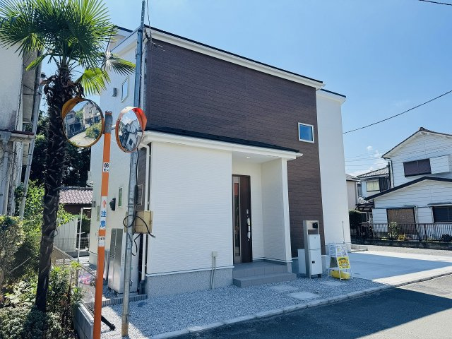 八王子市　諏訪町　新築一戸建て　２４ー１期の外観|～スーパー・コンビニ・郵便局等徒歩10分圏内　太陽光発電搭載　長期優良住宅認定物件です～
