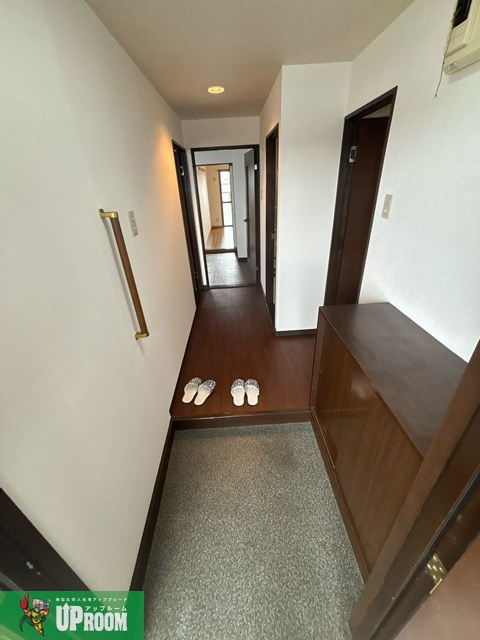 ソレアード川添の玄関
