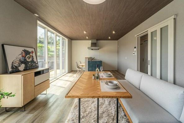 寒田南町1丁目　中古の居間・リビング