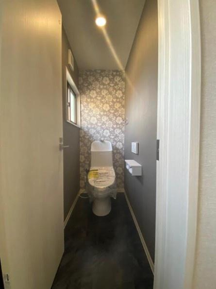 寒田南町1丁目　中古のトイレ