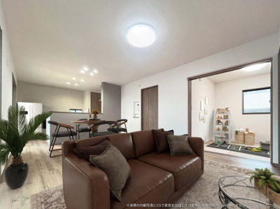 【居間・リビング】 | 【LDK　CG家具設置イメージ】
※画像に含まれる家具家電はCGで設置したイメージです。実際の物件には付帯されません。