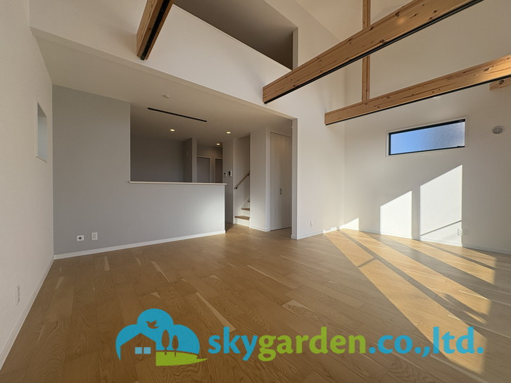 茅ヶ崎市萩園　新築戸建　全8棟1号棟の居間・リビング