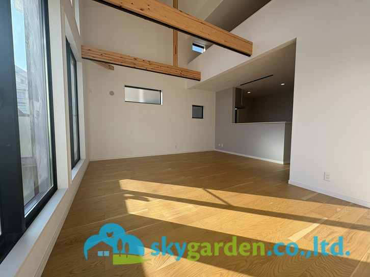 茅ヶ崎市萩園　新築戸建　全8棟1号棟の居間・リビング