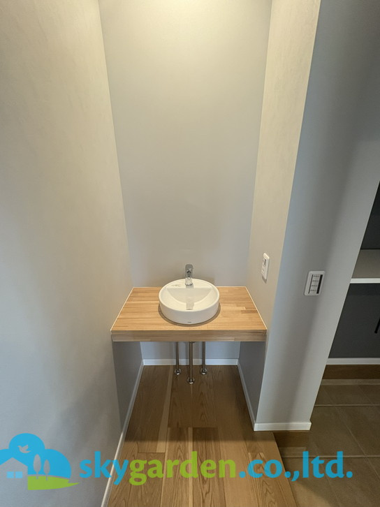 茅ヶ崎市萩園　新築戸建　全8棟1号棟の独立洗面台