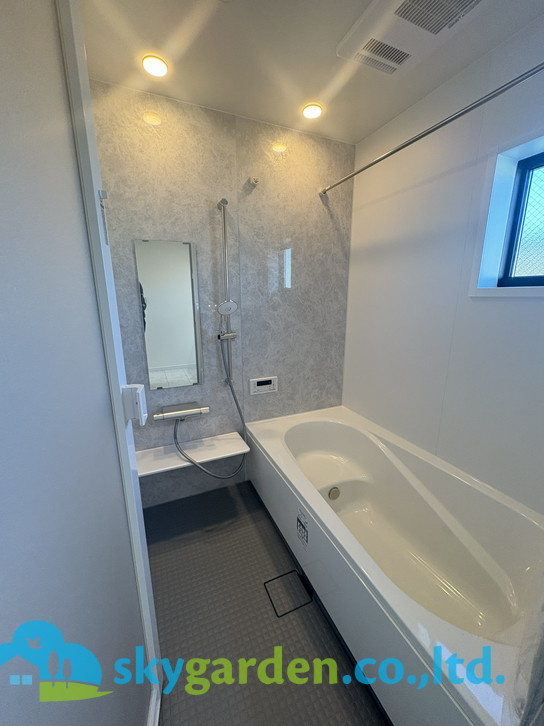 茅ヶ崎市萩園　新築戸建　全8棟1号棟の浴室