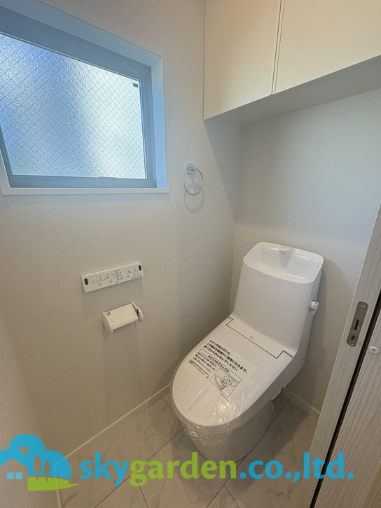 茅ヶ崎市萩園　新築戸建　全8棟1号棟のトイレ