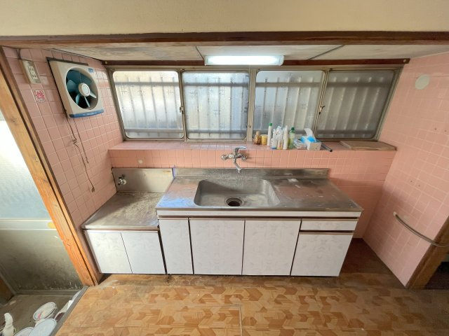 小浜町貸家のキッチン